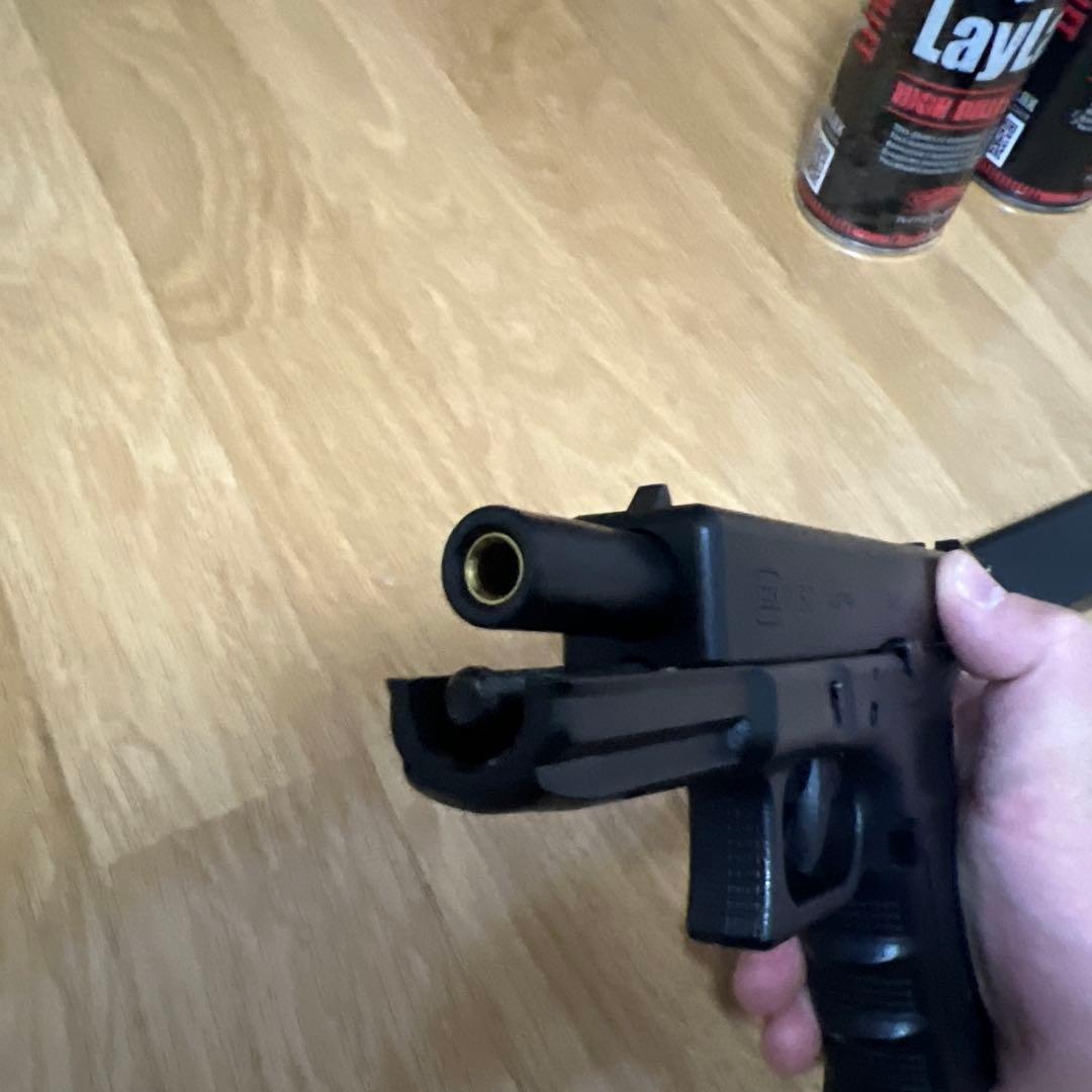 東京マルイ　グロック18c 50連マガジン付　新品ガス×1半分くらいガス×1