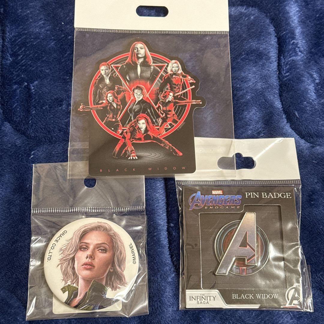 アベンジャーズ　マーベル　ブラックウィドウ　グッズ　MCU 缶バッジ　ステッカー