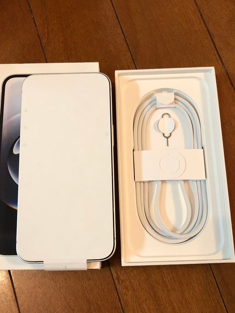 【新品】アップルストア iPhone16e128GB simフリー ホワイト