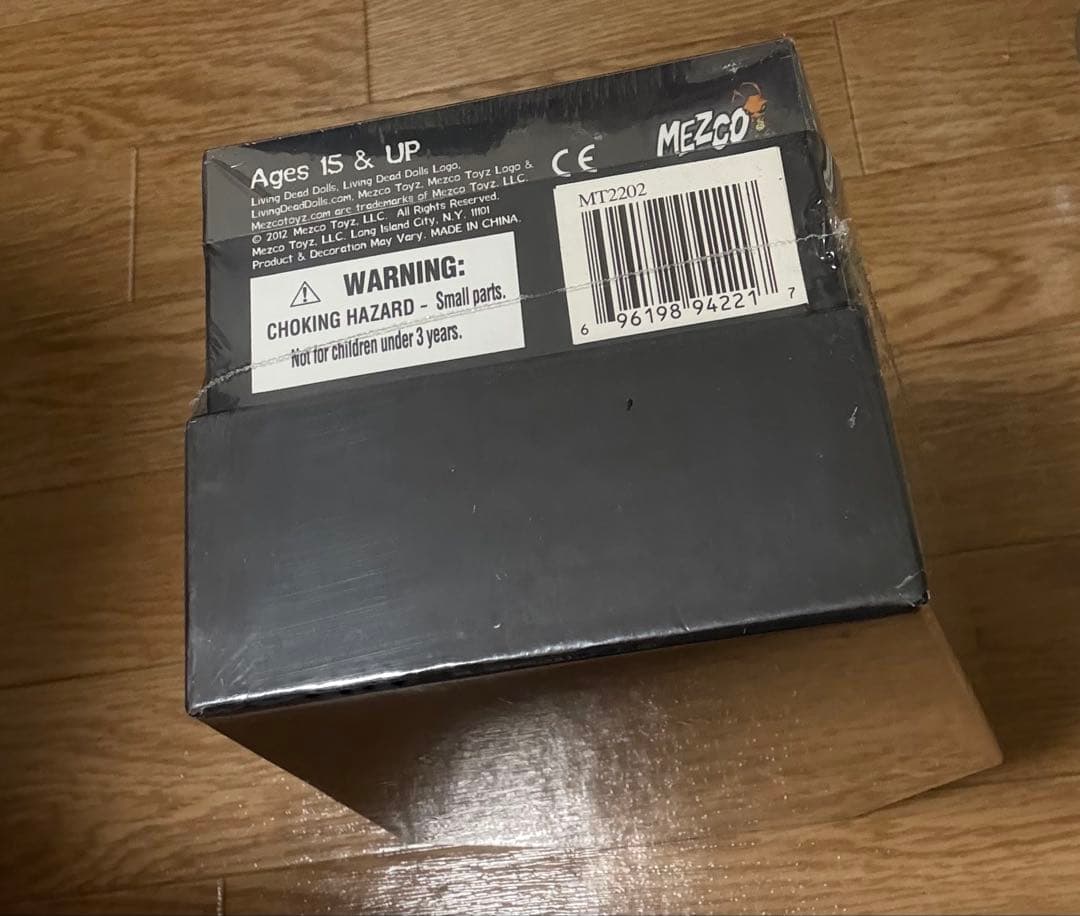 【再値下中！新品未開封】メズコ リビングデッドドールズ FAMINE