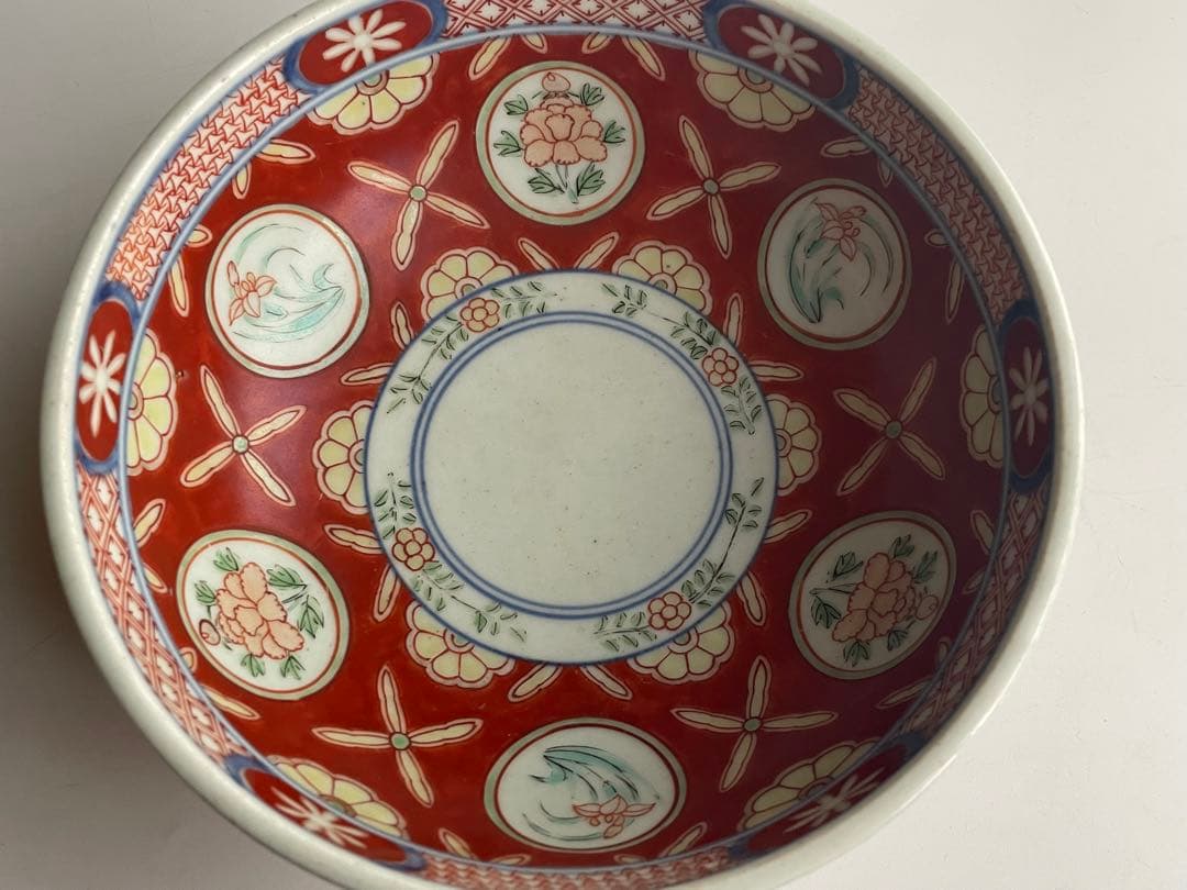 骨董　アンティーク　古伊万里　型物古伊万里　赤絵　色絵　窓絵　花文様　鉢　菓子鉢