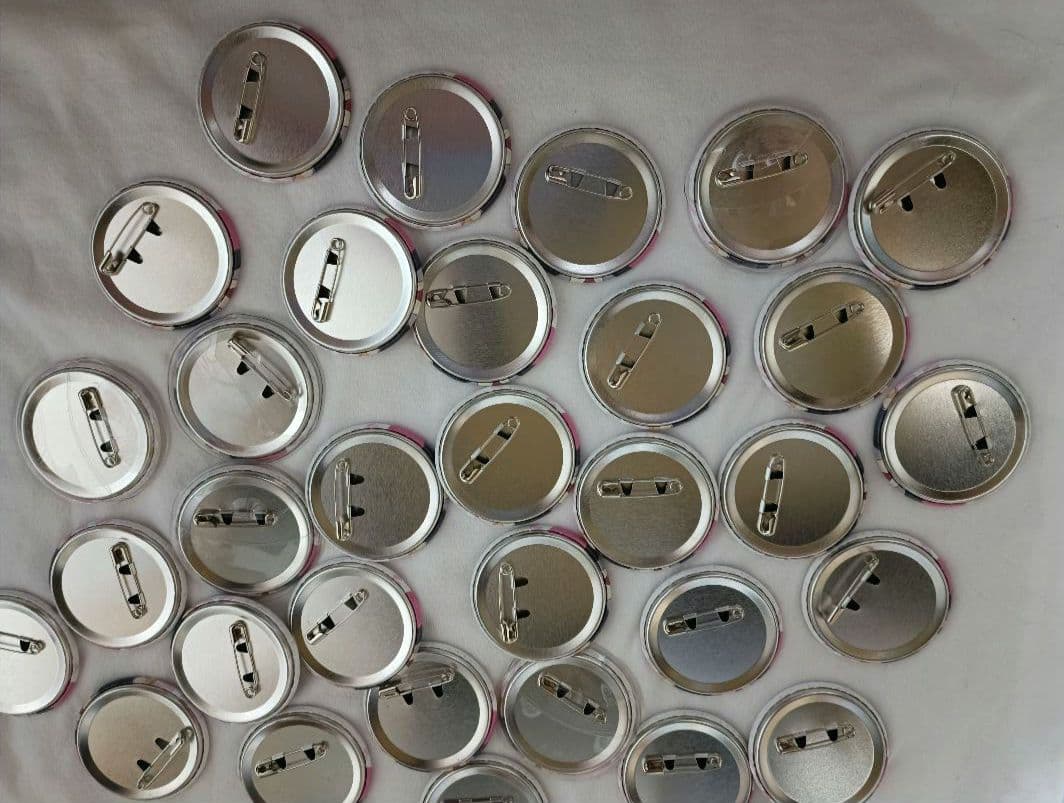 すとぷり　さとみ　缶バッチ　アリツア　等身