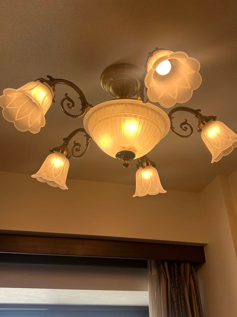 コイズミ　シャンデリア