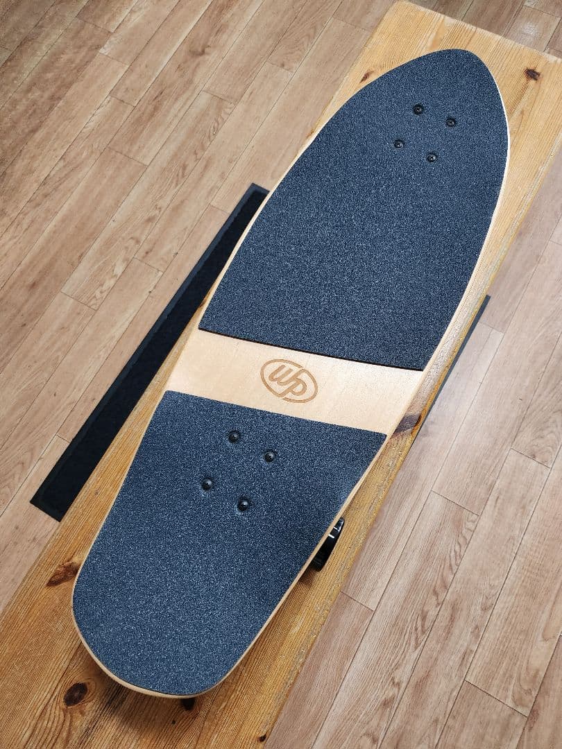 スケートボード　ウッディ－プレス