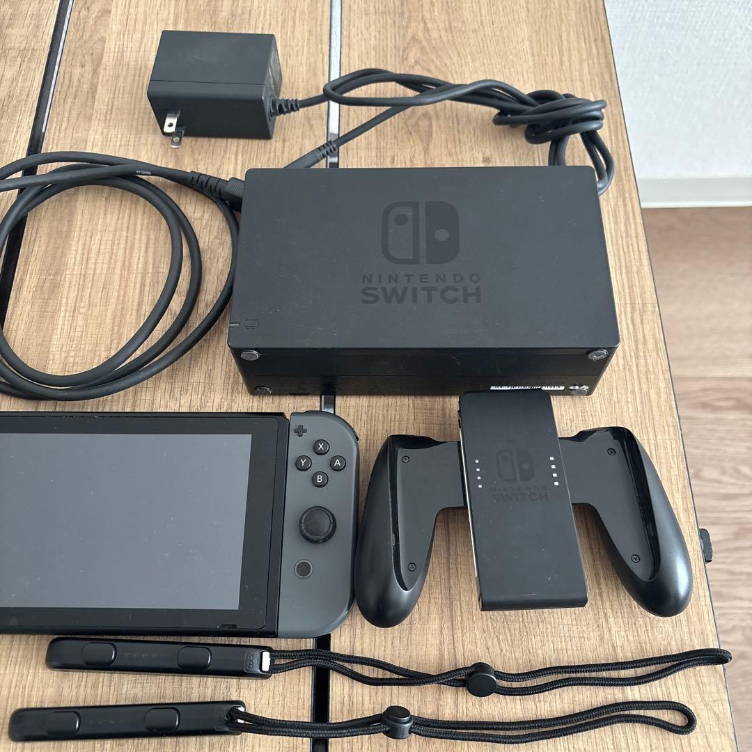 Nintendo Switch 本体 と プロコンと128GBのSDカード