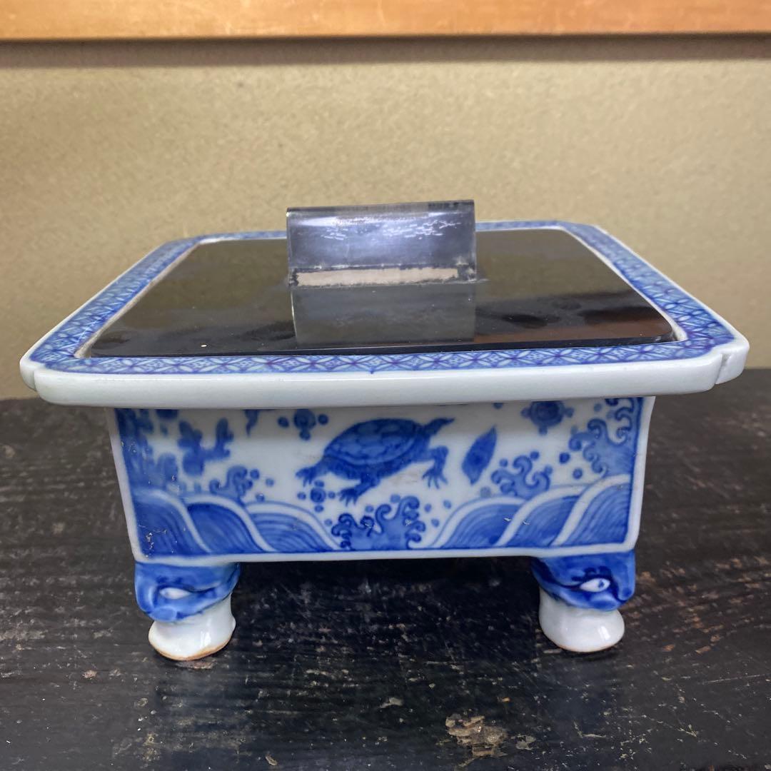 大明万暦年制年号　染付獣頭脚付筆洗