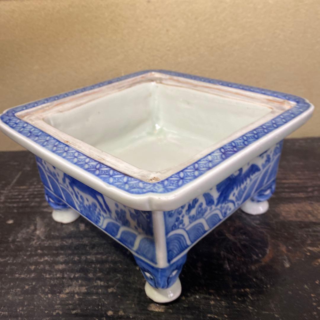 大明万暦年制年号　染付獣頭脚付筆洗