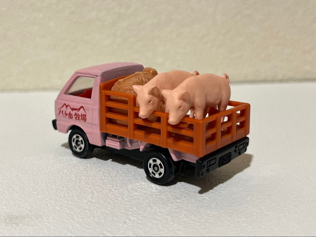 トミカ 日本製 黒箱 39 スズキ キャリイ 家畜運搬車 スーパーギフト