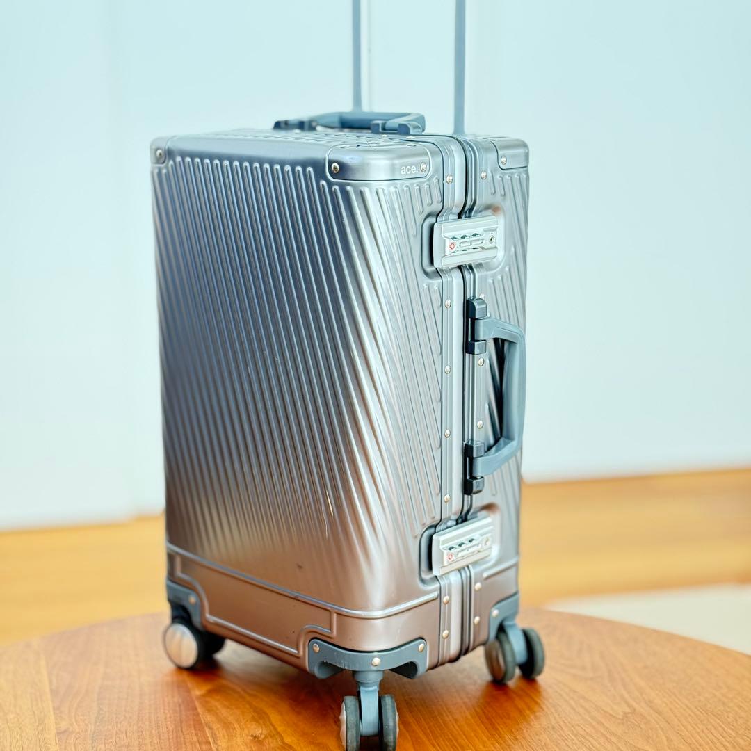 エース アルゴナム2-F スーツケース アルミニウム素材 32リットル