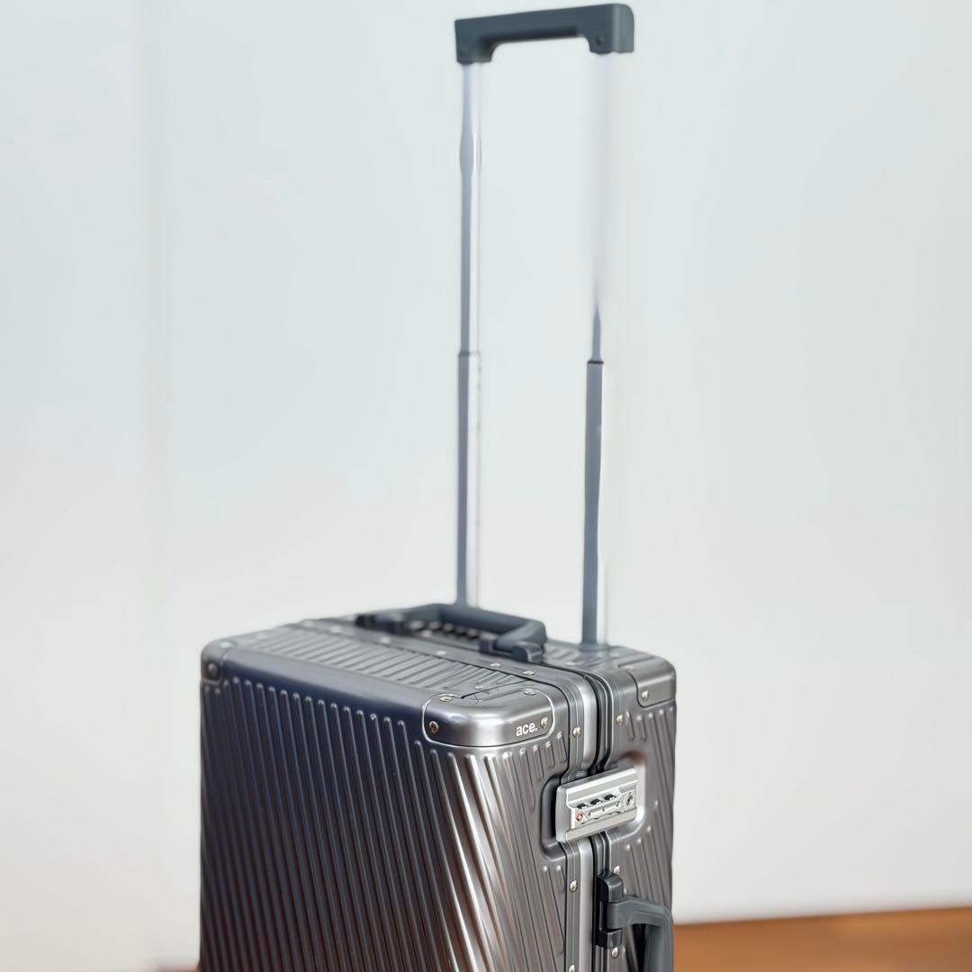 エース アルゴナム2-F スーツケース アルミニウム素材 32リットル