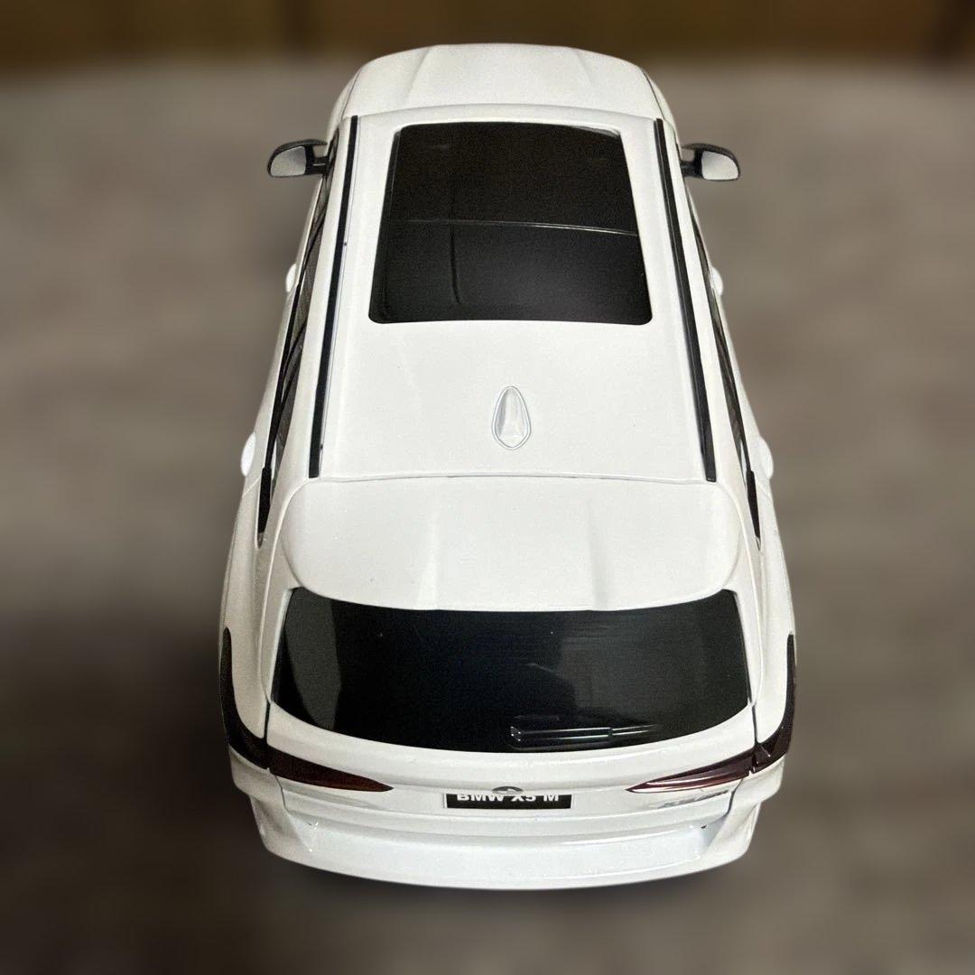 1/18 BMW X5M LCI ダイキャストモデル