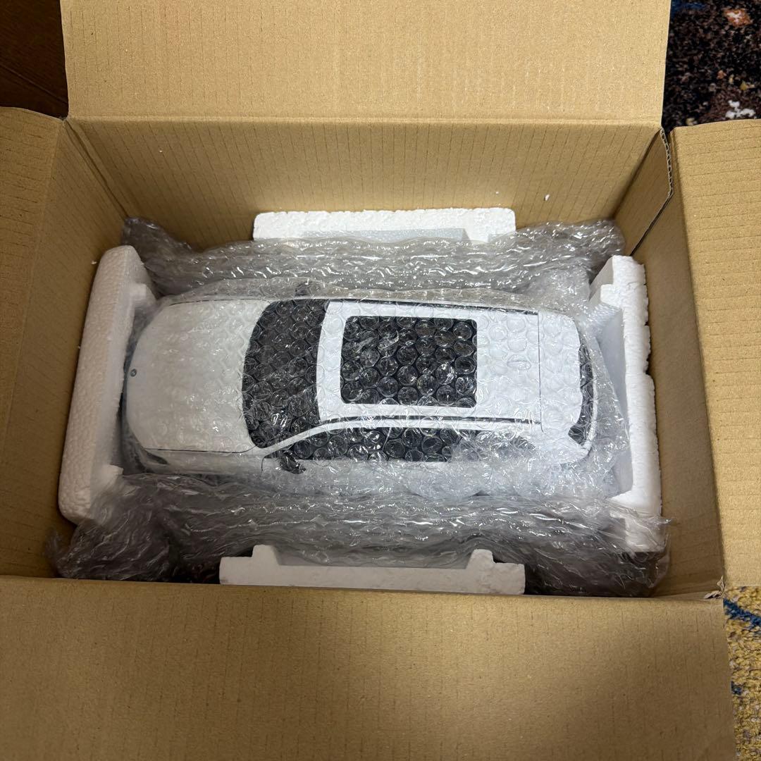 1/18 BMW X5M LCI ダイキャストモデル