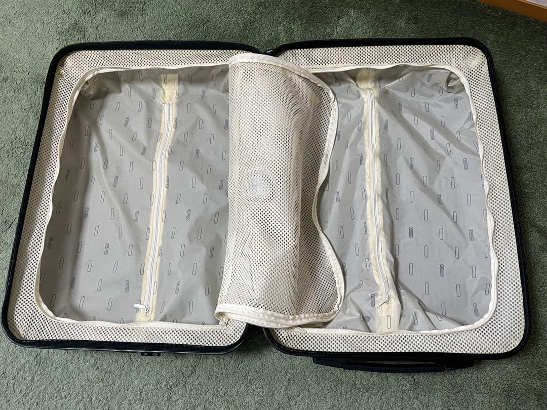 人気モデル　リモワ サルサエアー 34L 4輪 機内持ち込み可能　美品　正規品