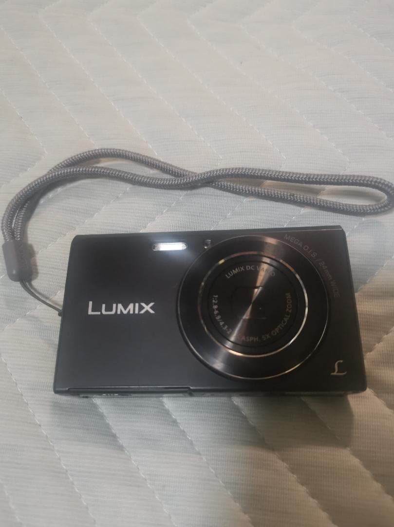 Panasonic LUMIX DMC-FH10-K（ブラック）