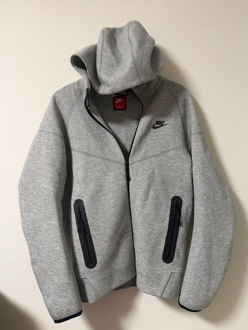 Nike ナイキ　テックフリース　パーカー