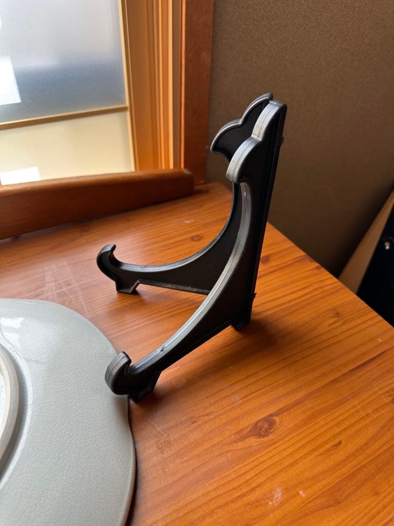 九谷焼　花柄の陶芸皿（スタンド付き）