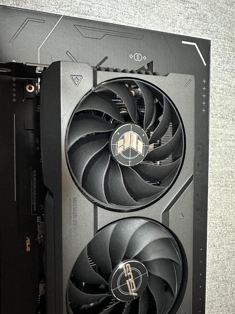 グラフィックボード・グラボ・ビデオカード ASUS TUF GeForce RTX 4070 Ti OC