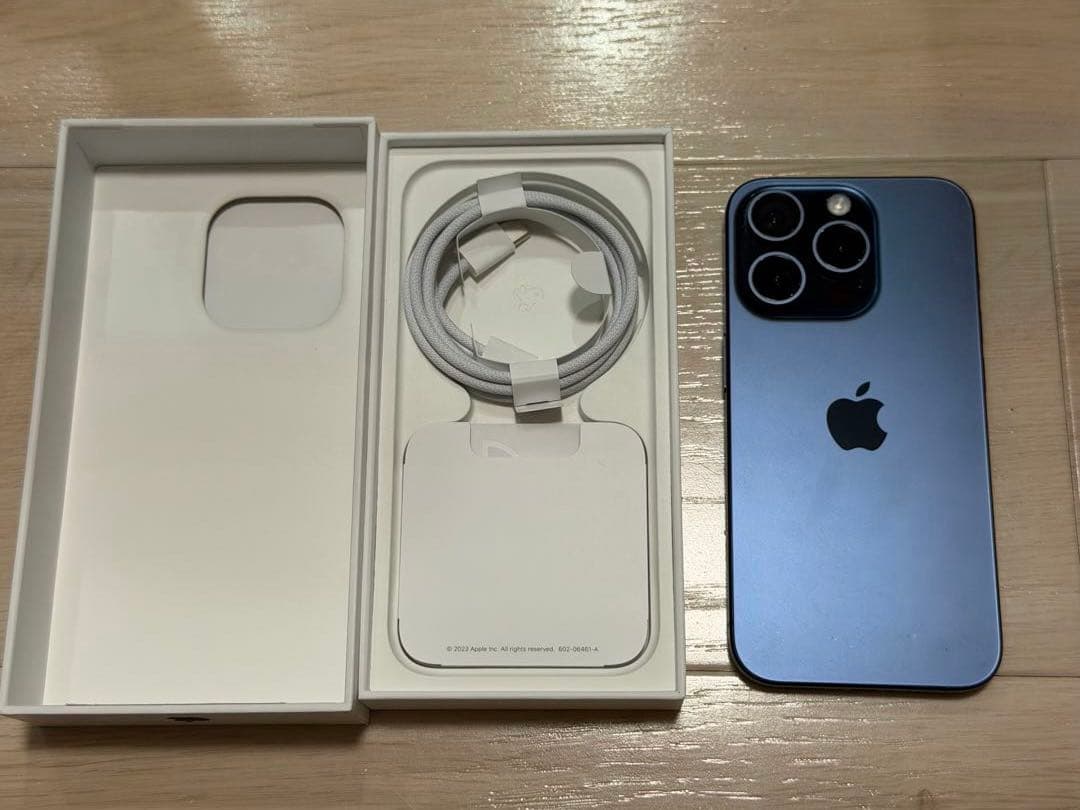 Apple iPhone 15 Pro ブルーチタニウム SIMフリー88%