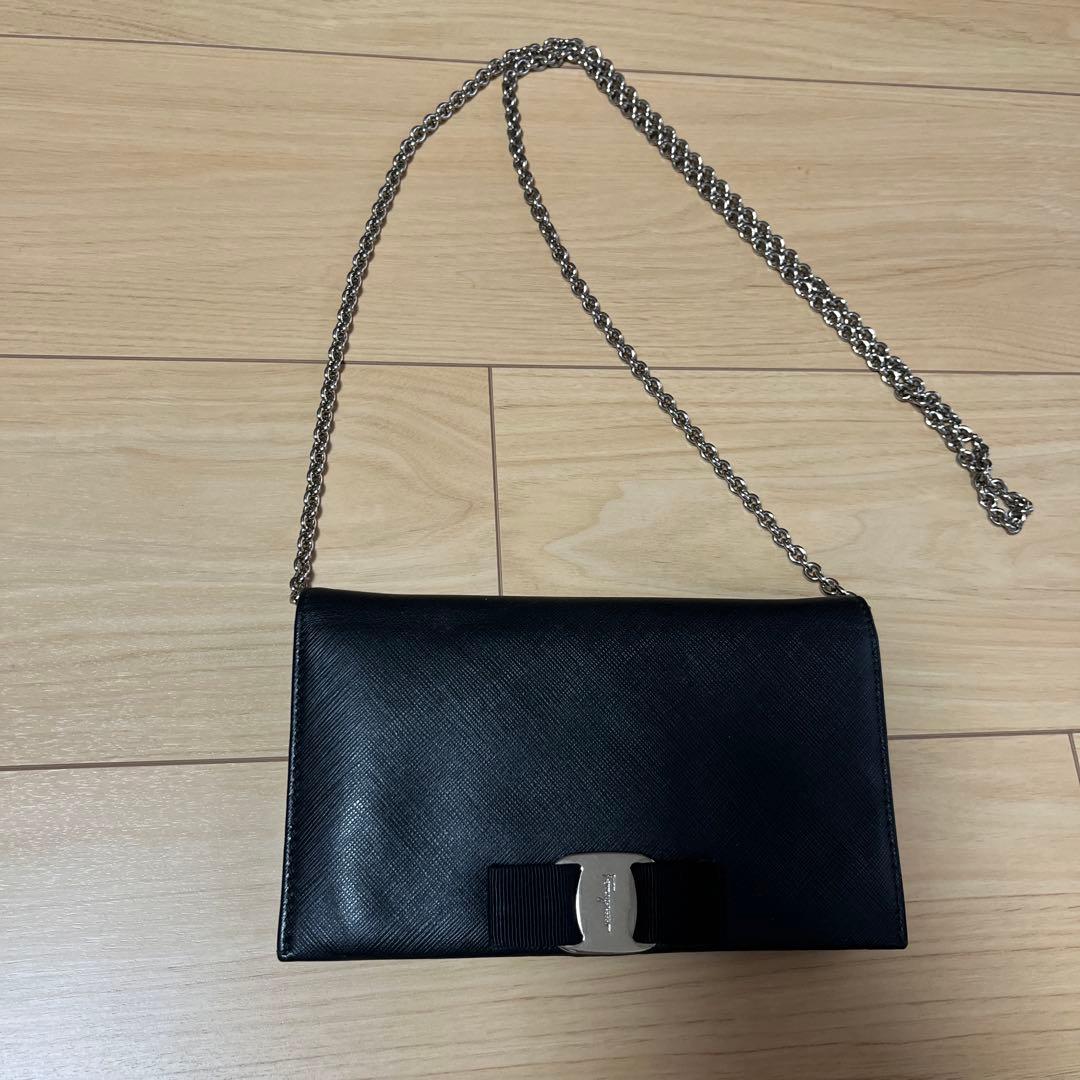 エナメル ブラック パーティーバッグ リボン付き