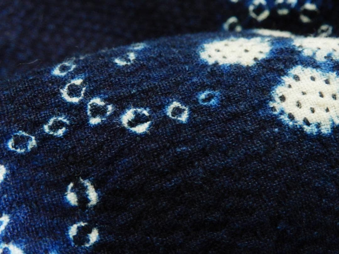 木綿・東北浅舞絞り長半纏・明治期前後・裏面は藍型染め・緻密刺子・秋田県の工芸品