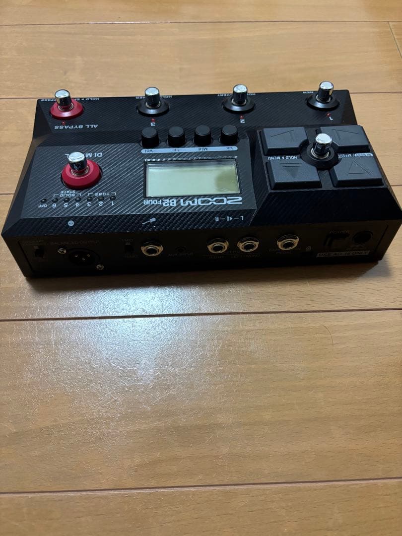 Zoom B2 Four ベースエフェクター