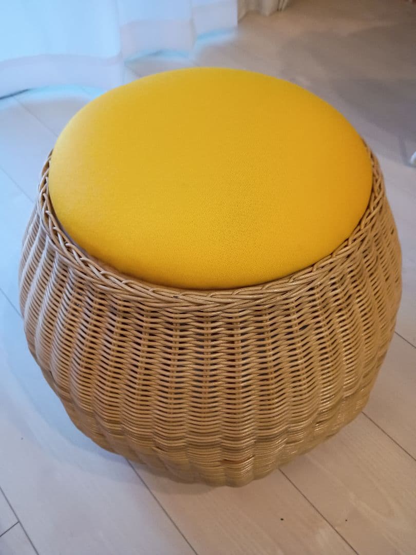 ukichi　今枝ラタン 円形スツール イエロークッション　近代