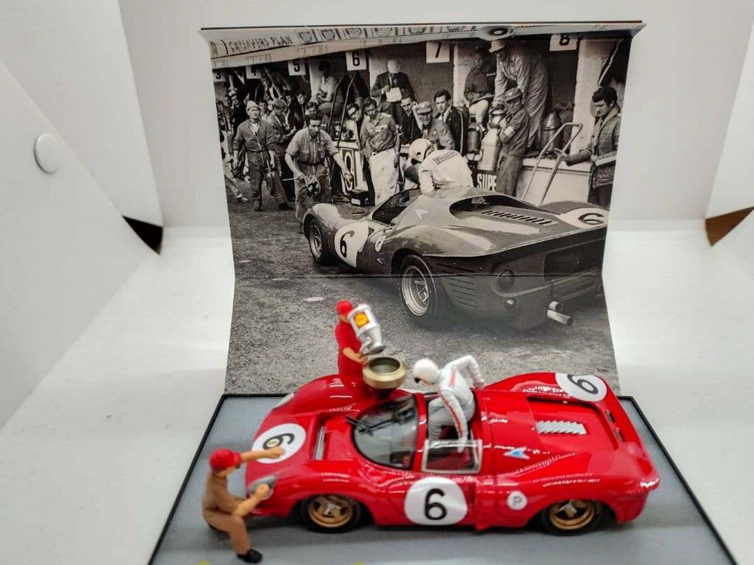 1/43 brumm　Ferrari 330 P4 spyder　200台限定