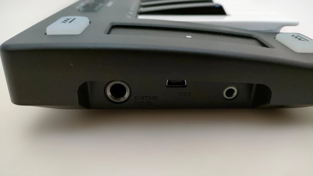 音源内蔵MIDIキーボード miditech K32s 32鍵 ミディーテック