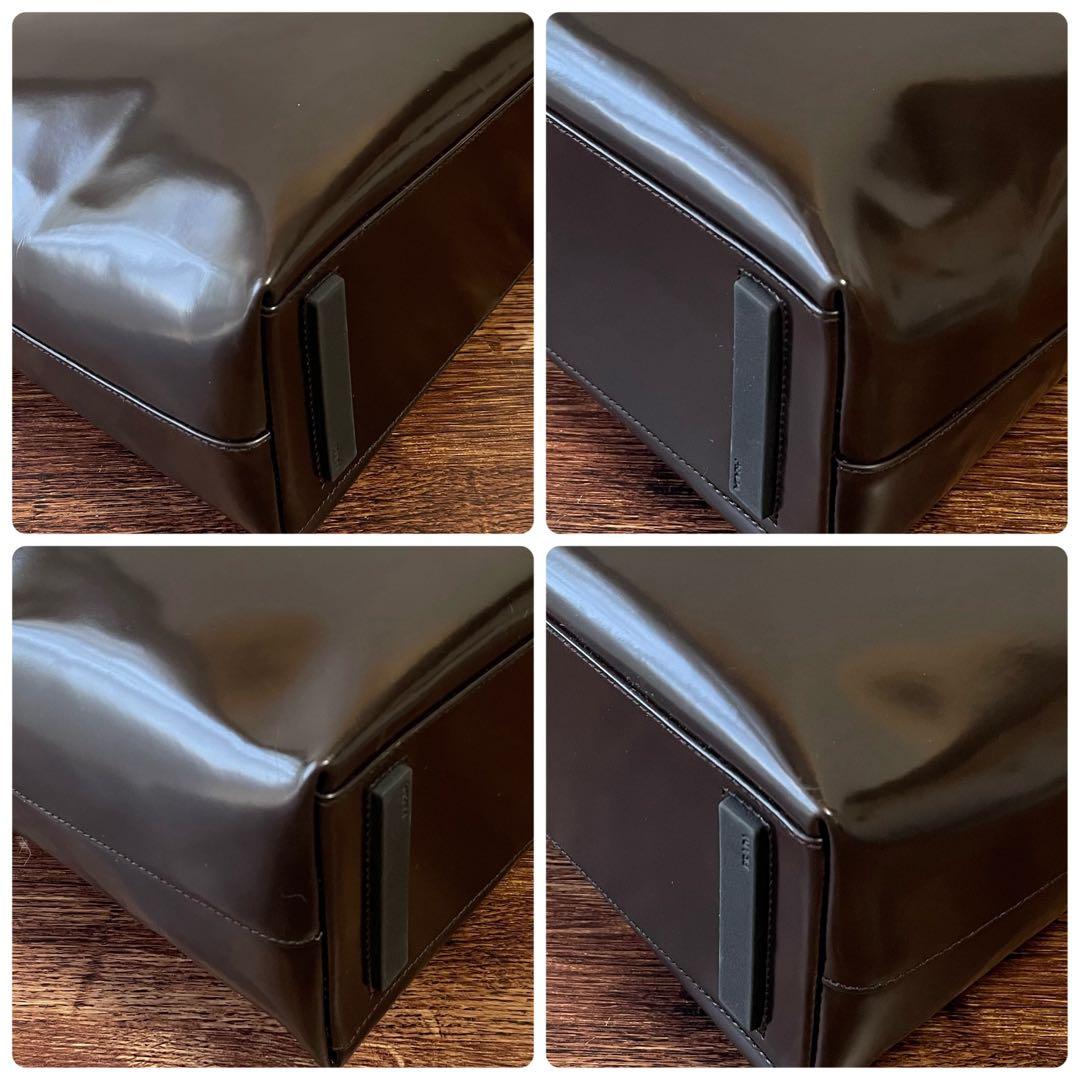 良品 プラダ エナメル パテントレザー ハンド バッグ ダークブラウン.