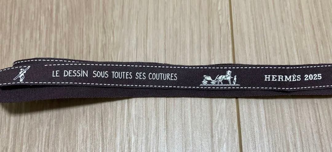 HERMES エルメス　コンスタンス　トゥーゴーの箱　リボン