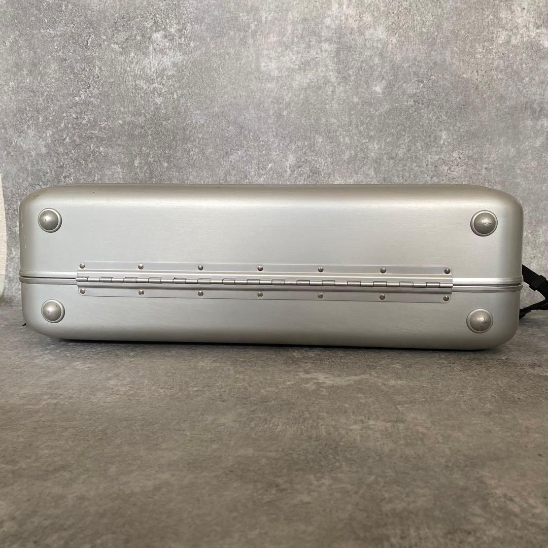 ゼロハリーバートン　アタッシュケース　カメラケース　エリート　シルバー　アルミ