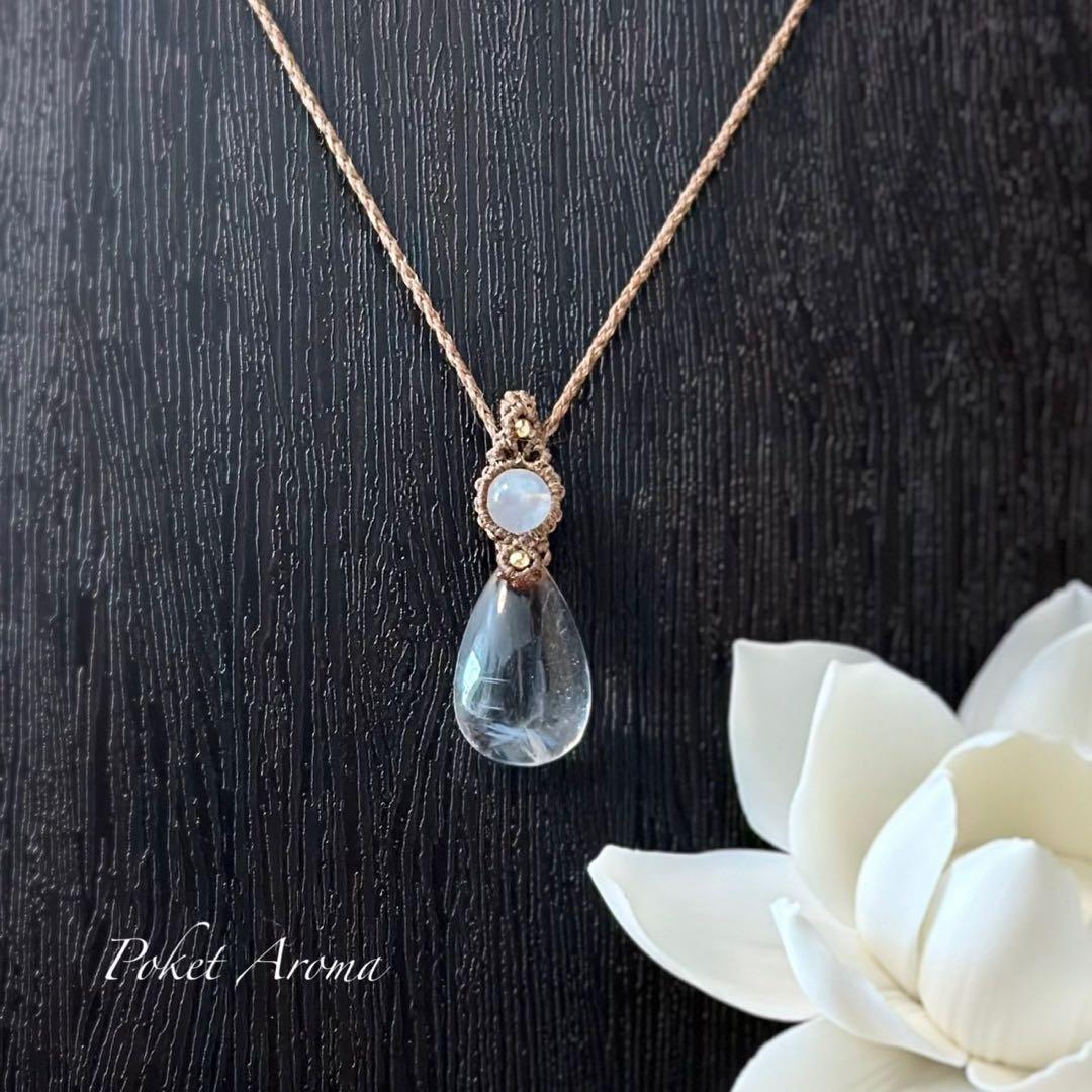 『純誌』ブルーエンジェルラダークォーツとブルームーンストーンのマクラメネックレス