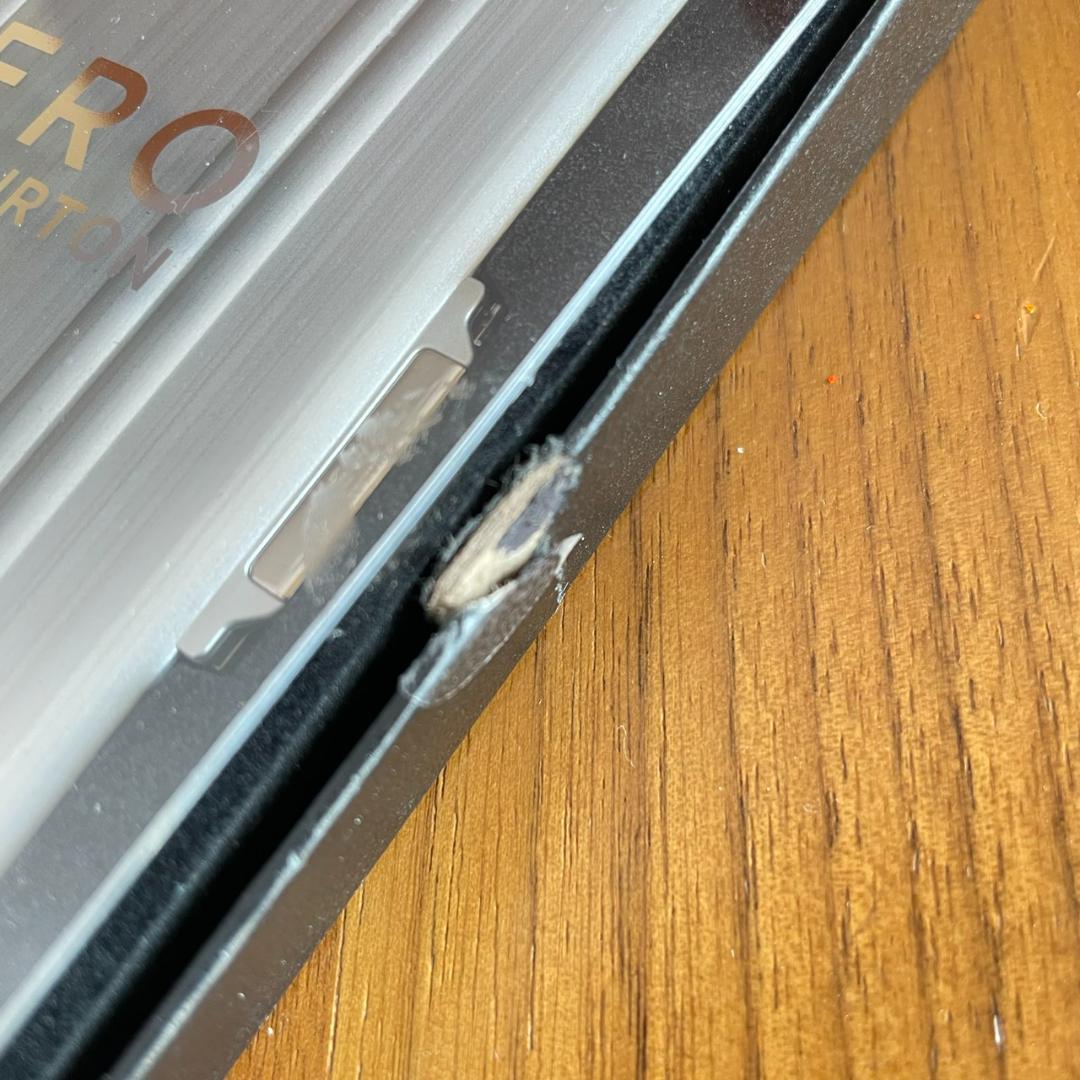 ZERO HALLIBURTON☆iPhone16ProMax☆手帳型ケース