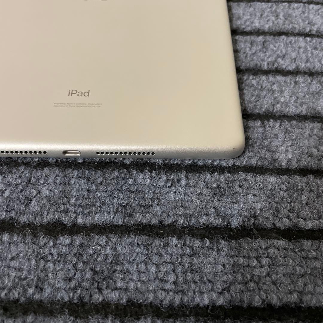 107 iPad 8世代 32GB SIMフリー シルバー