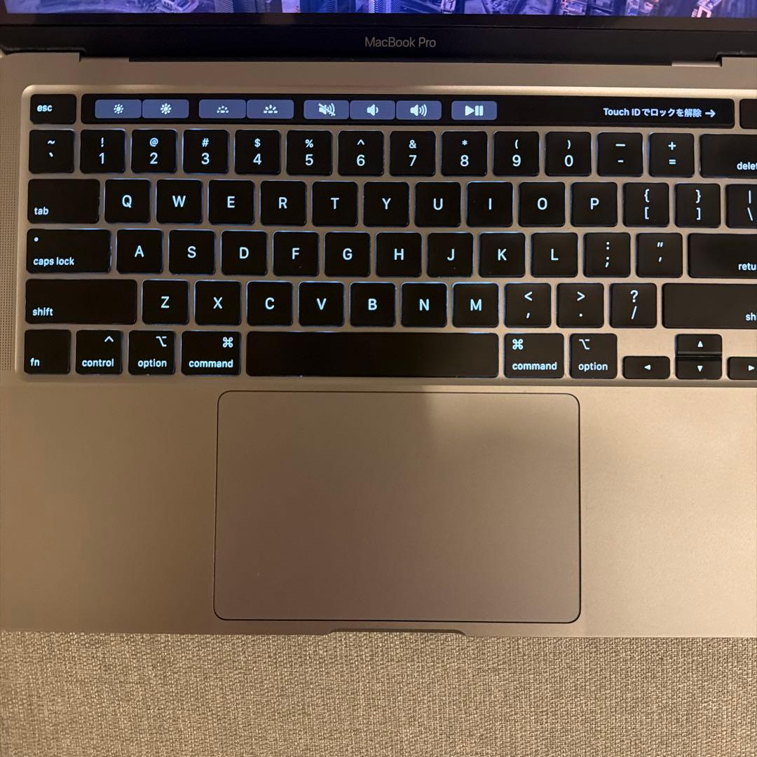 MacBook Pro 13インチ i7 32GB tomtocケース付き