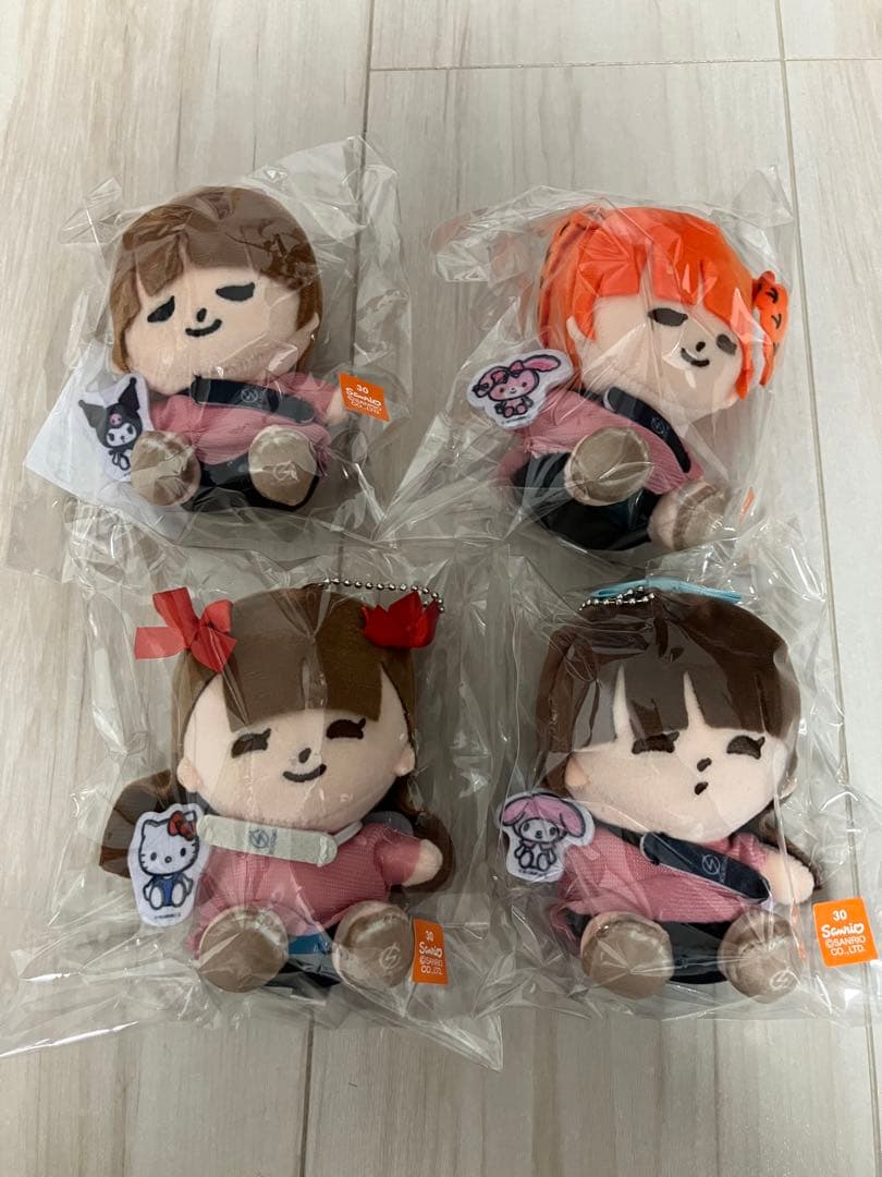 SCANDAL × サンリオ　ぬいぐるみ　4種セット