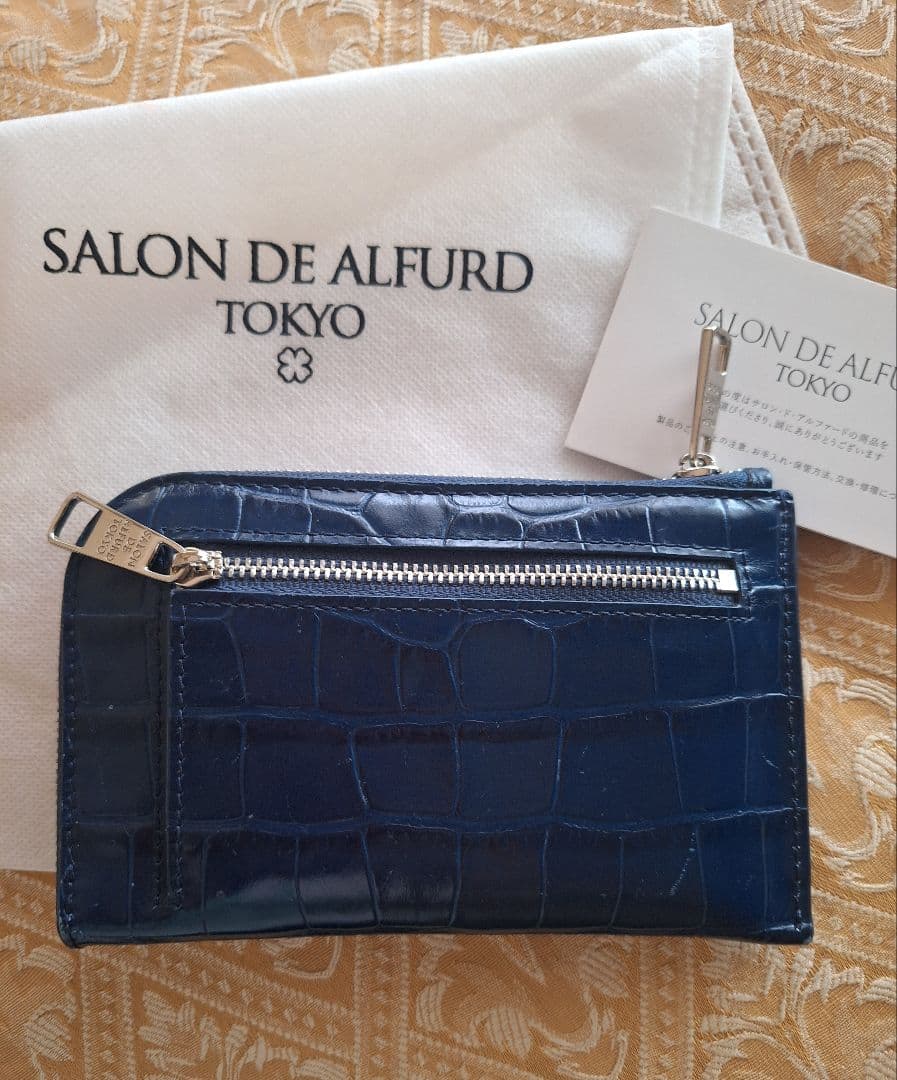 サロンドアルファード　 L字型型押し財布