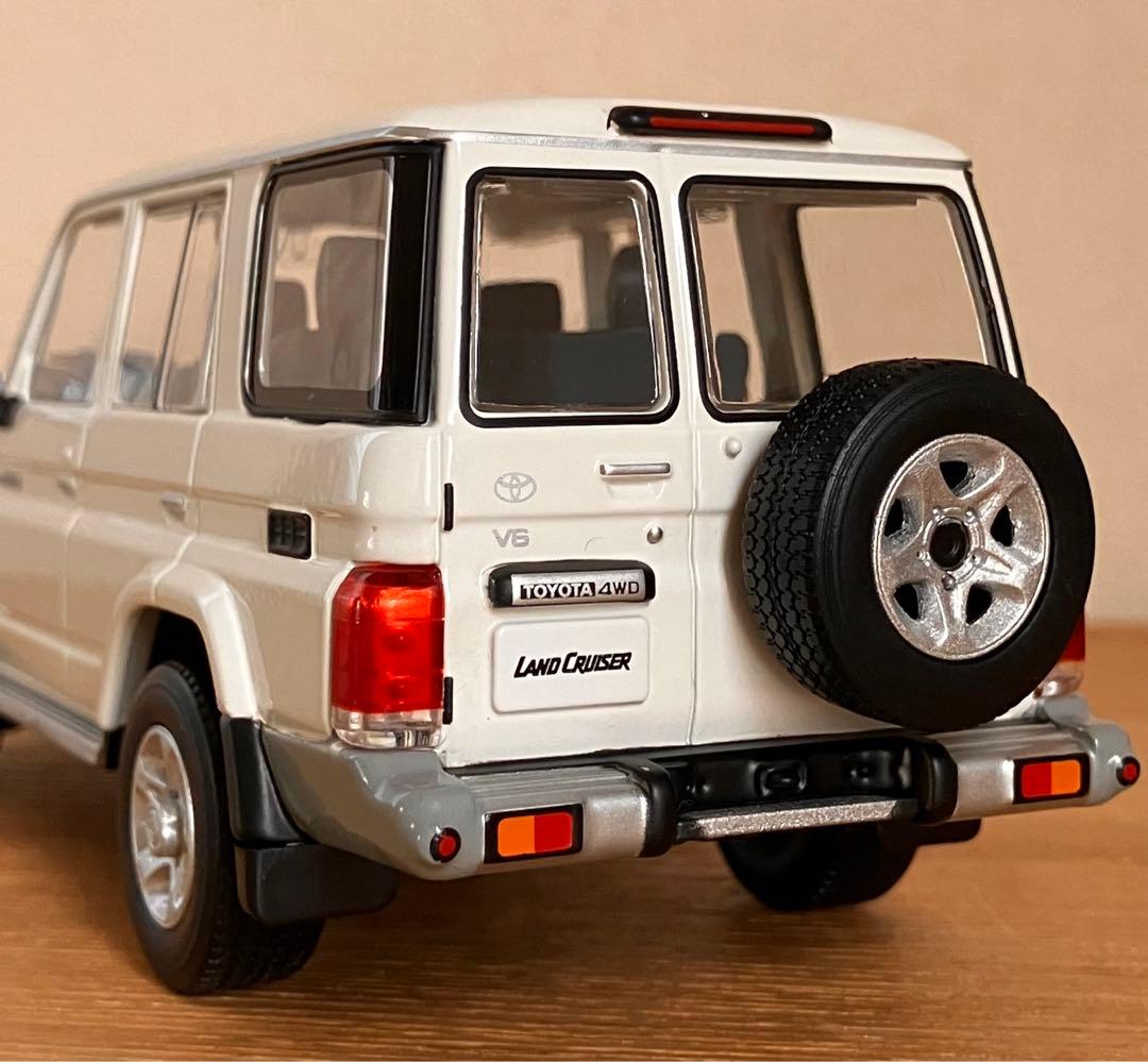 値下げ【非売品】 トヨタ　ランドクルーザー70 再販モデル　ミニカー 1/30