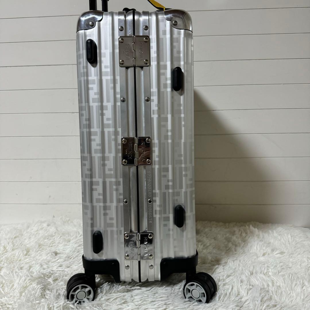 未使用✨RIMOWA×FENDI リモワ　フェンディ　コラボキャリーケース　４輪