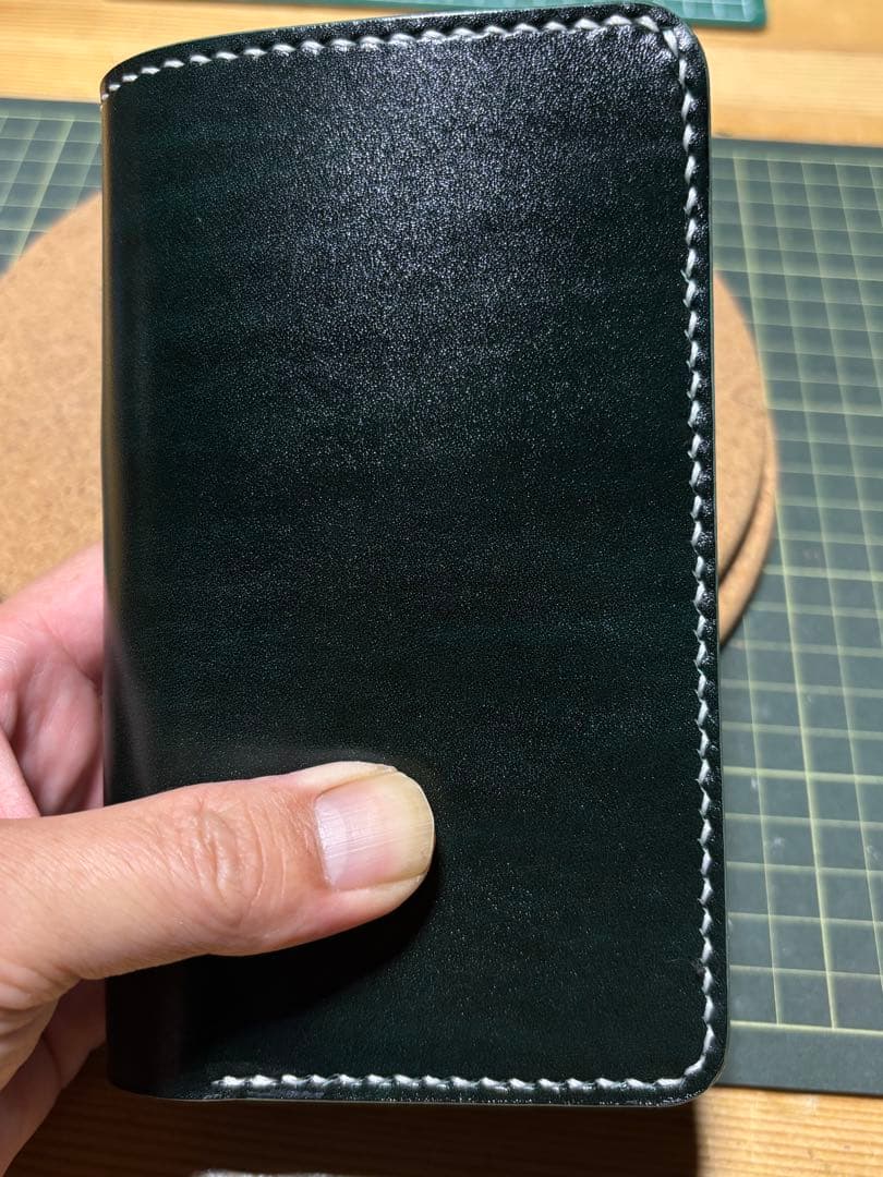 ミドルウォレット　ベルギー産　ルガト　ハンドメイド