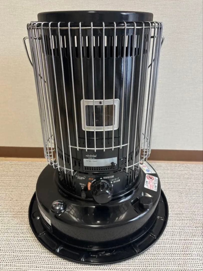 美品　トヨトミ　石油ストーブ　KS-67H ブラック TOYOTOMI