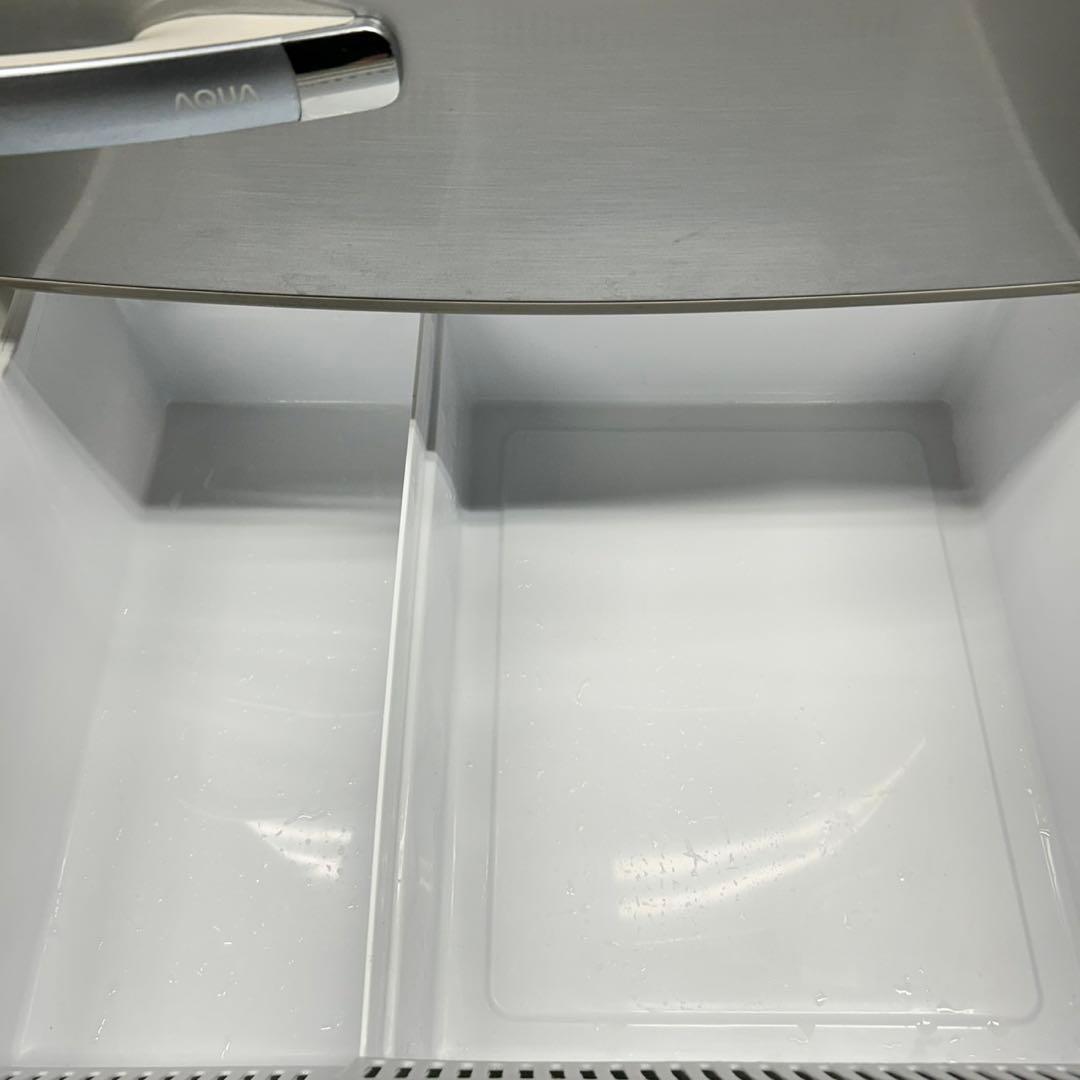 561 アクア　大型冷蔵庫　容量300L〜400L 右開き　4ドア　美品