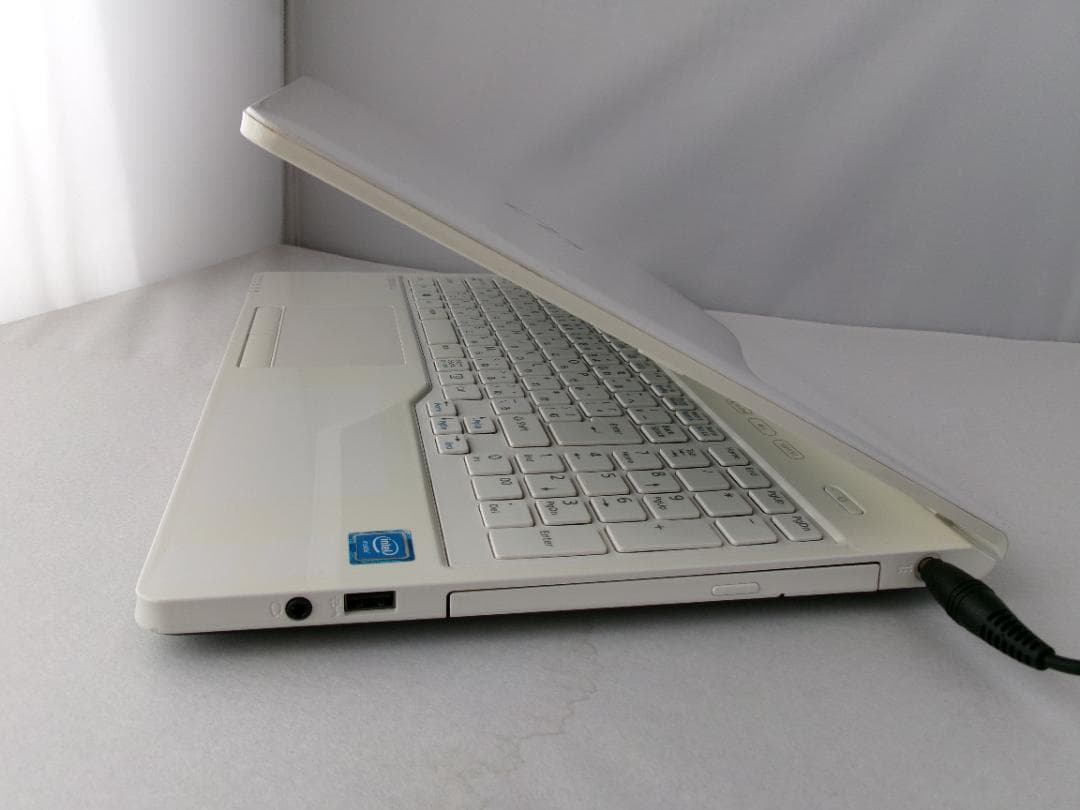 富士通 LIFEBOOK AH42/X 美品/新品SSD搭載Windows 11