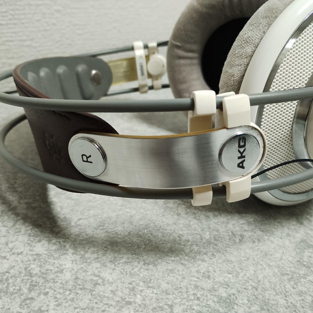 AKG K701 オーストリア製です。