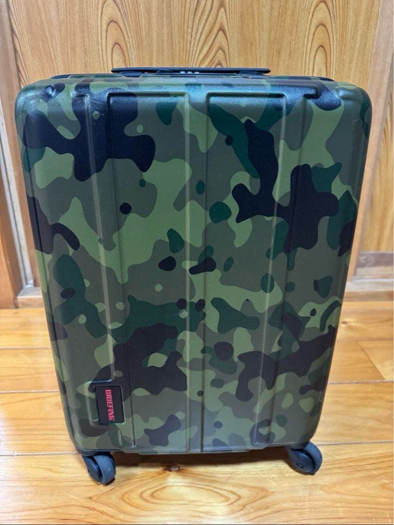 マ*コ様 三連休限定　ブリーフィング　迷彩柄　スーツケース