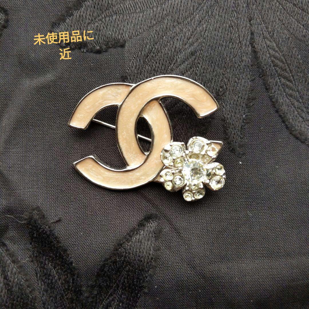 CHANEL CCロゴ ブローチ　フラワーライン
