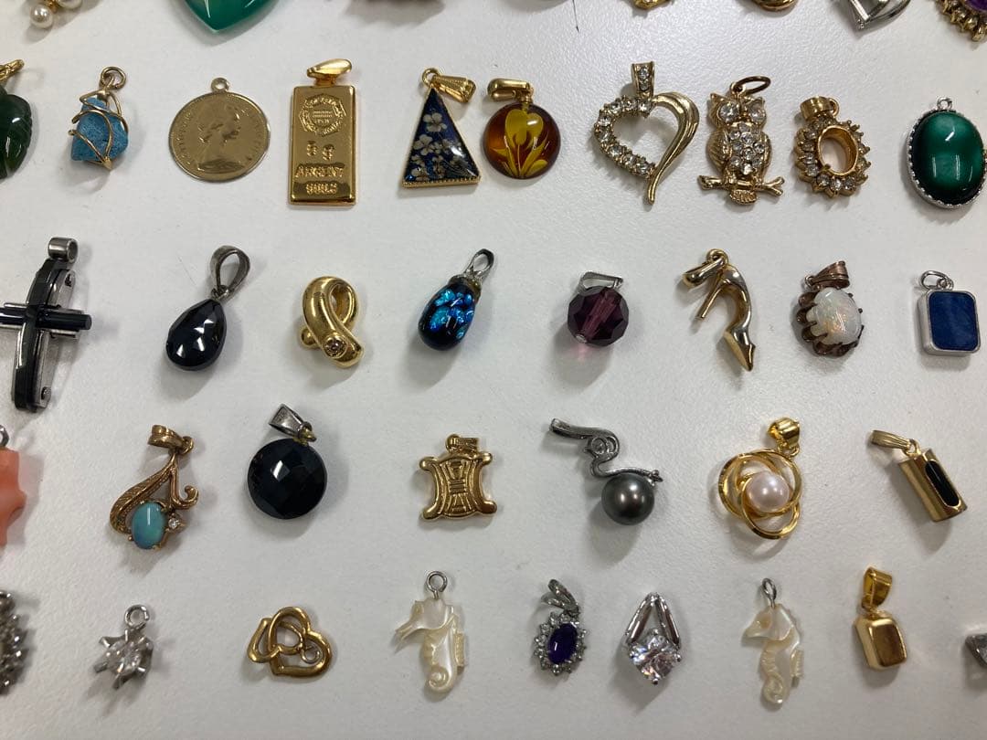 レディース　アクセサリー　ペンダント　宝石　真珠　ダイヤ　137点まとめ売り