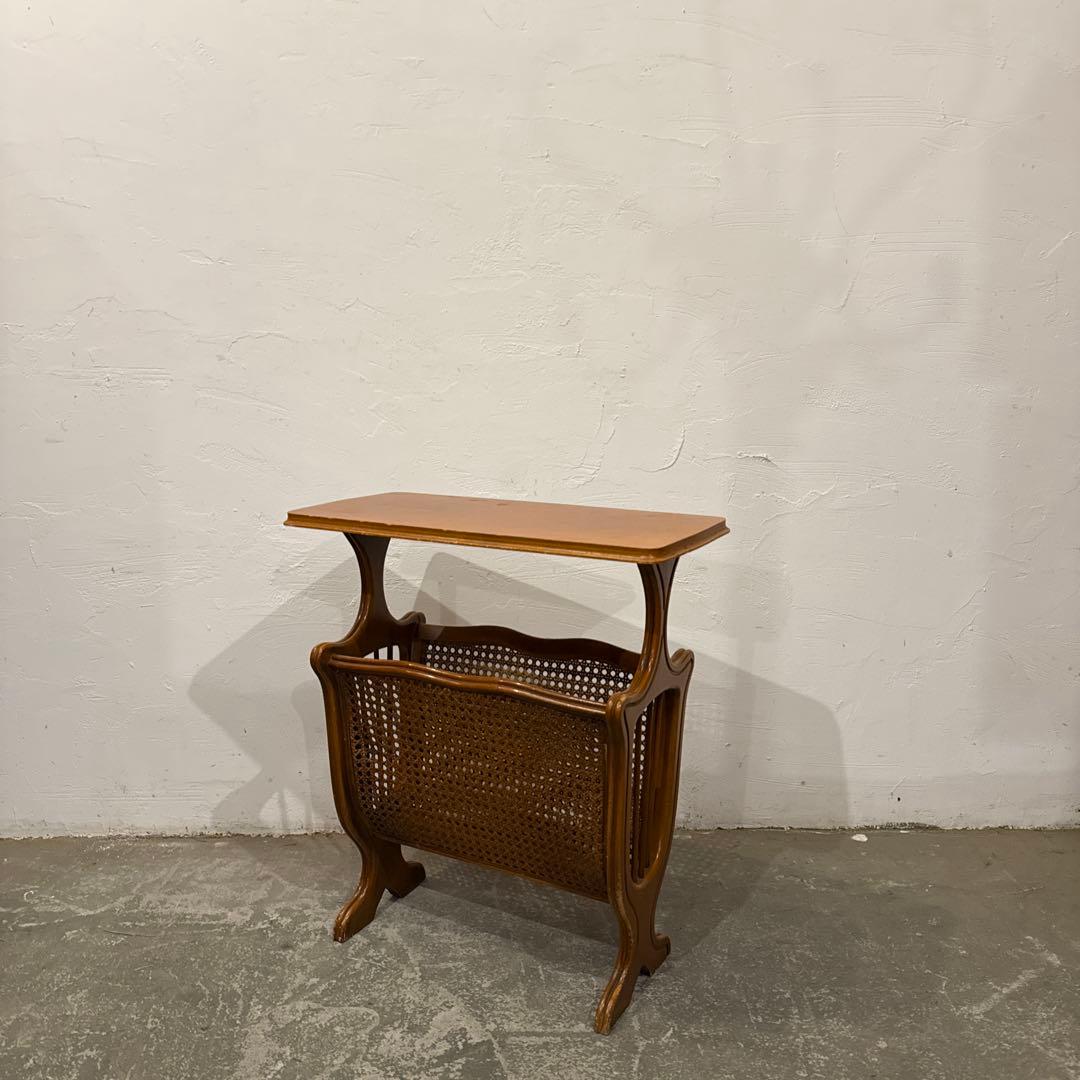 ヴィンテージ　木製サイドテーブル　マガジンラック付き