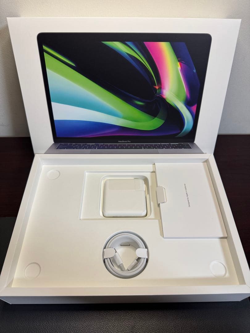 MacBook本体 MacBook Pro 2020. M1. 16GB . 500GB