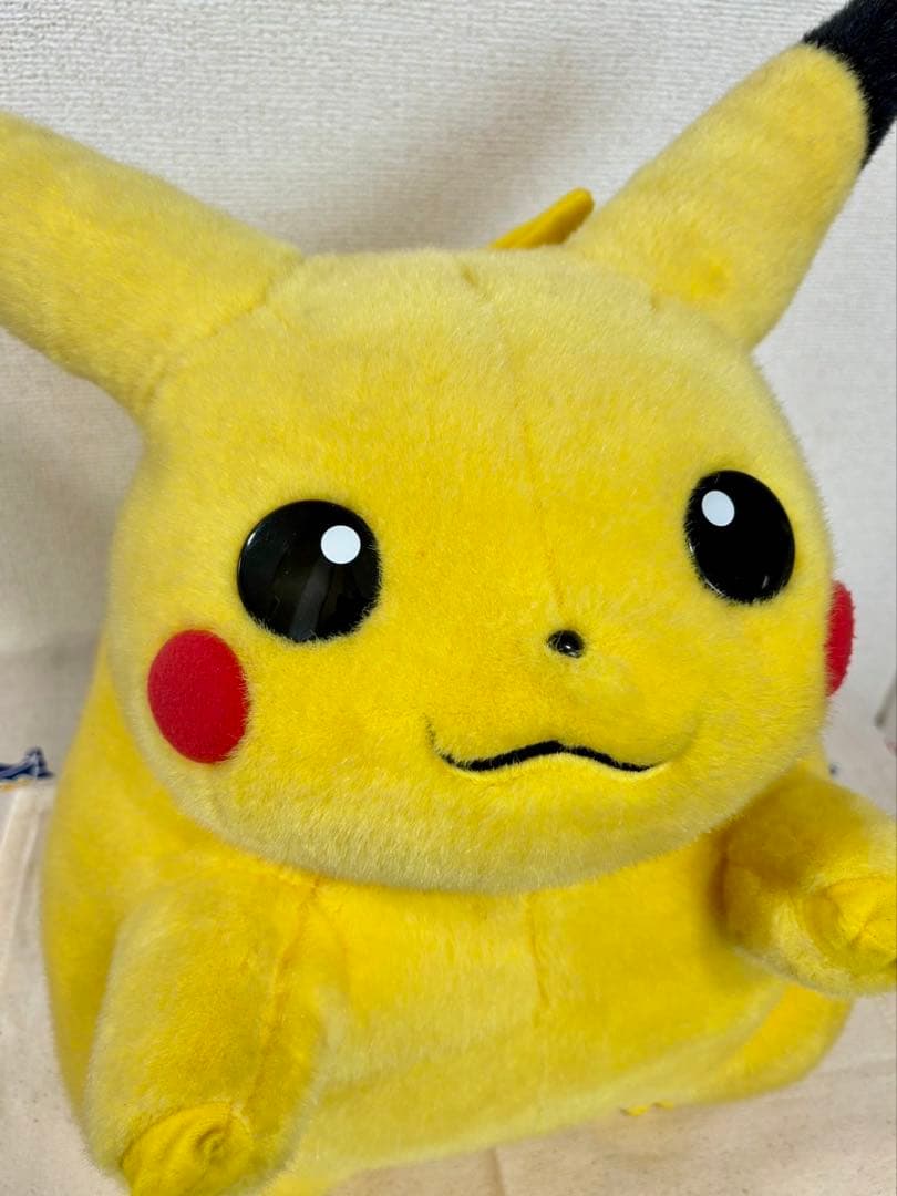 ピカチュウ 等身大ぬいぐるみ